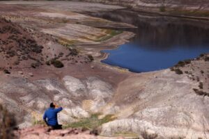 Seca persistente está esgotando água potável do Chile