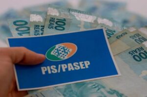 Novo benefício de R$1.412 via PIX: quem tem direito ao abono salarial PIS/PASEP?